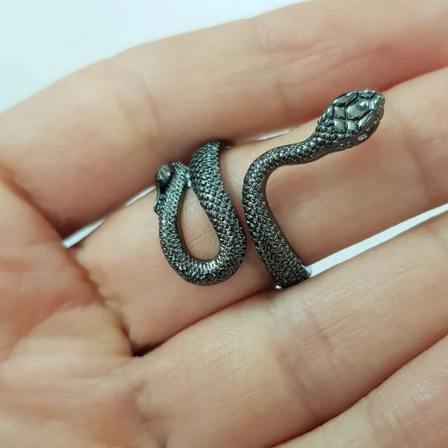 انگشتر طرح مار مشکی