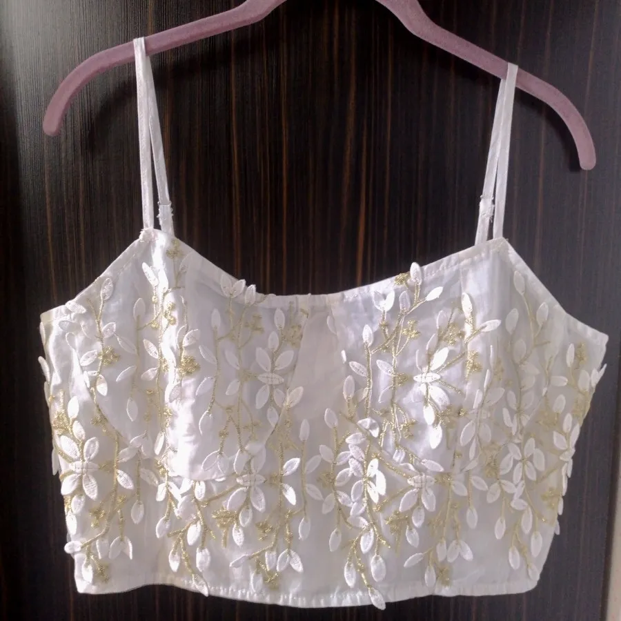 کراپ زنانه گل برجسته