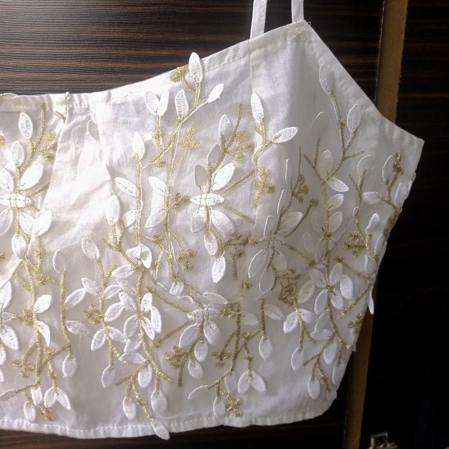 کراپ زنانه گل برجسته