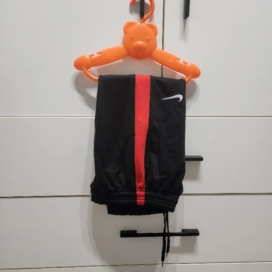 سویشرت و شلوار ورزشی