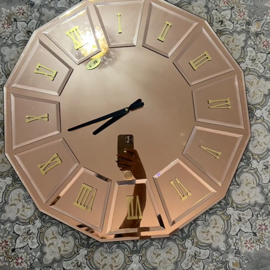 ساعت دیواری