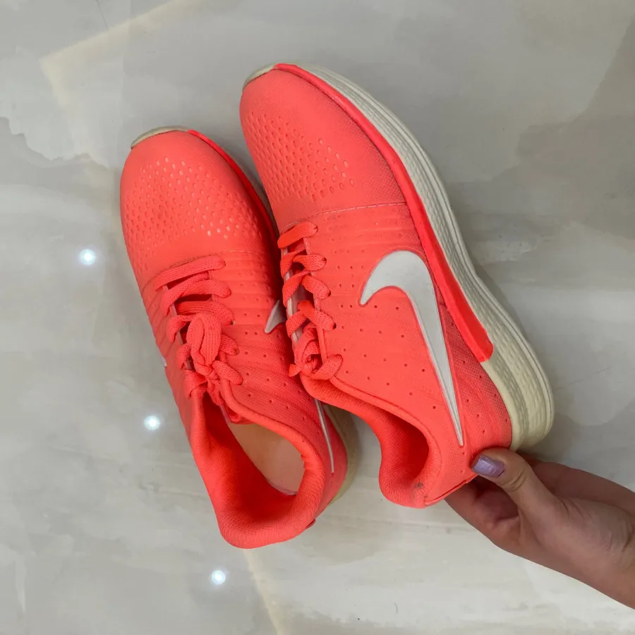 کفش نایک دخترانه