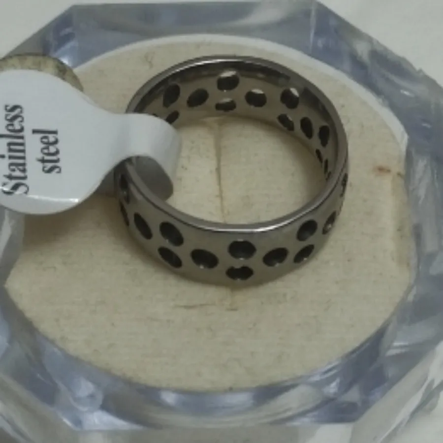 انگشتر استیل رنگ ثابت