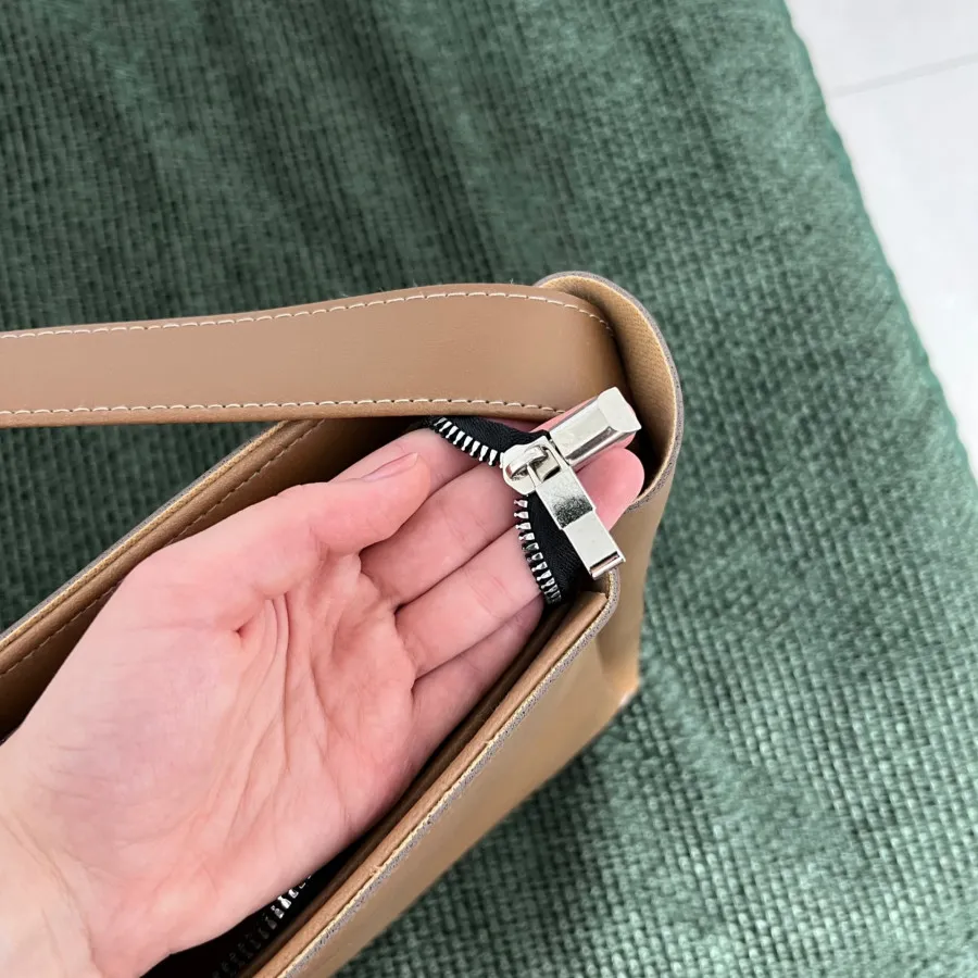 کیف متوسط بزرگ دانشجویی