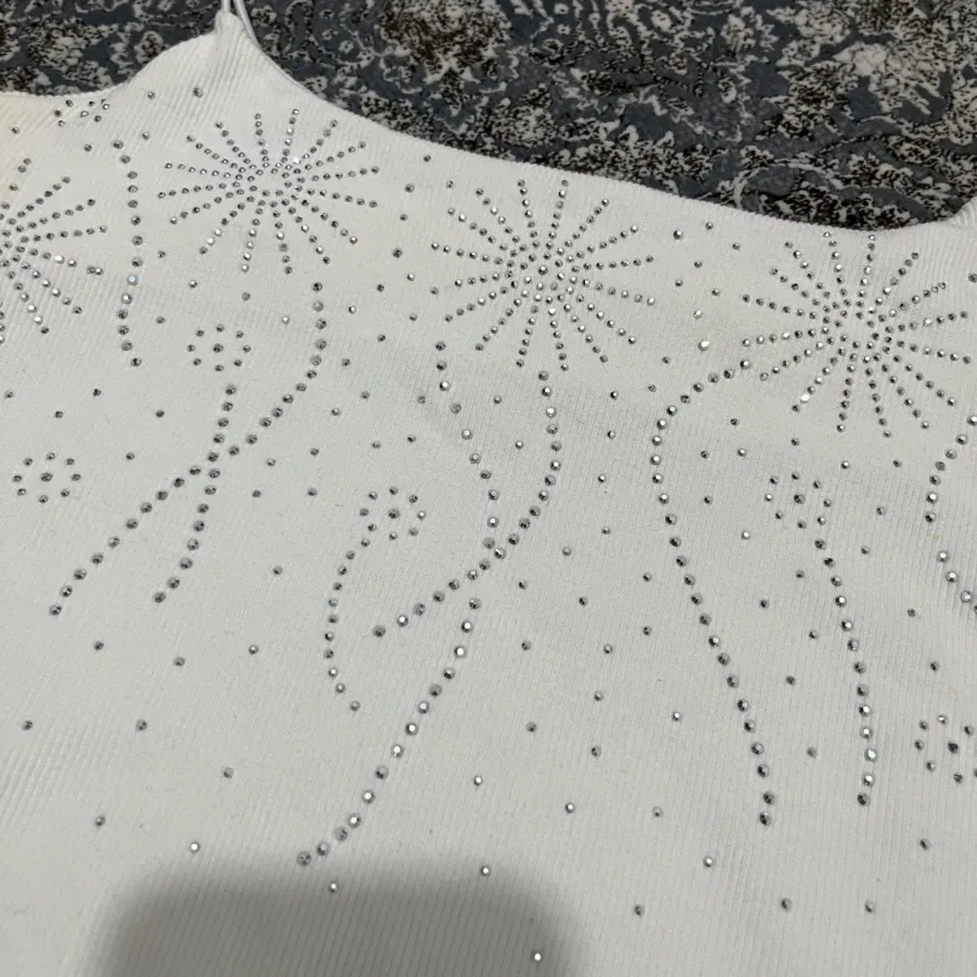 کراپ سفید نگین دار