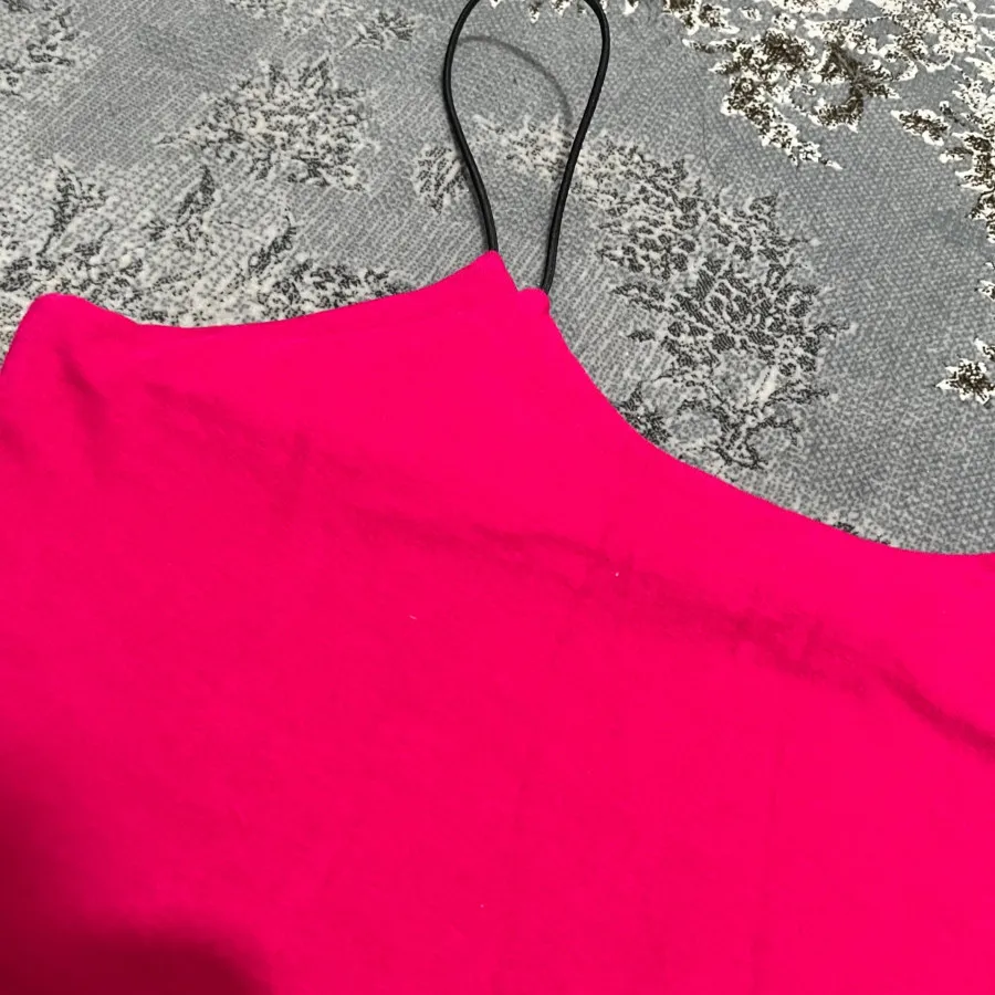 کراپ تاپ سرخابی