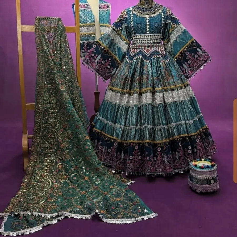 لباس گند مجلسی و محلی