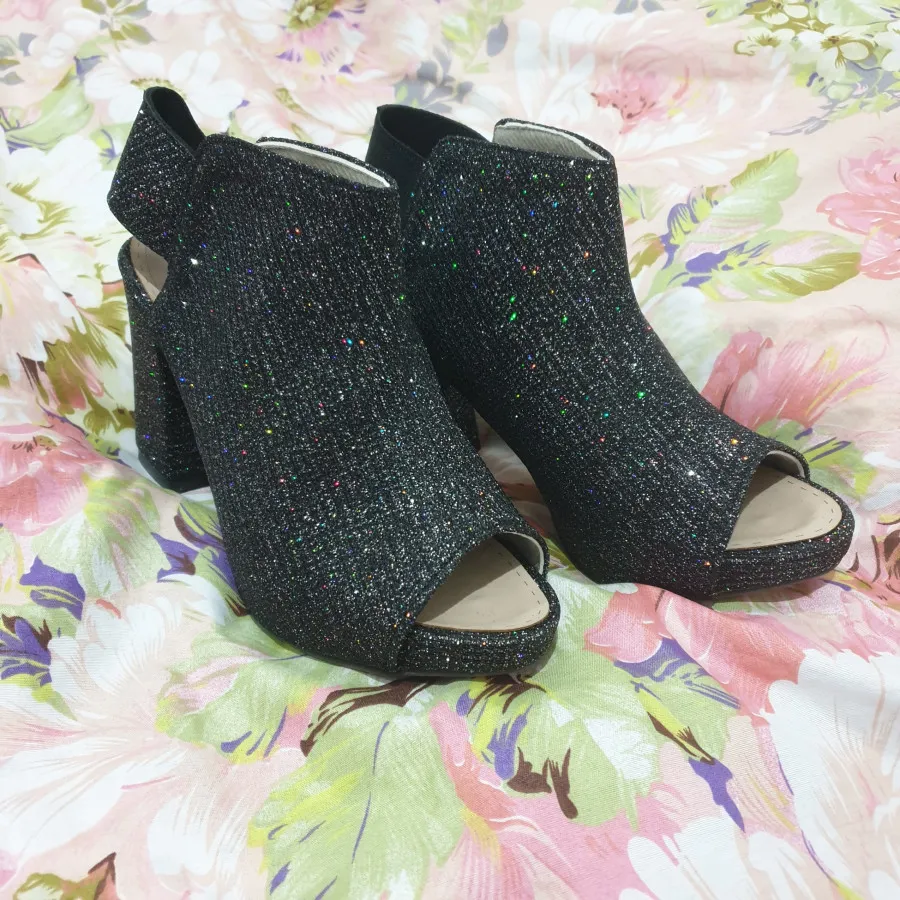 کفش مشکی شاین دار