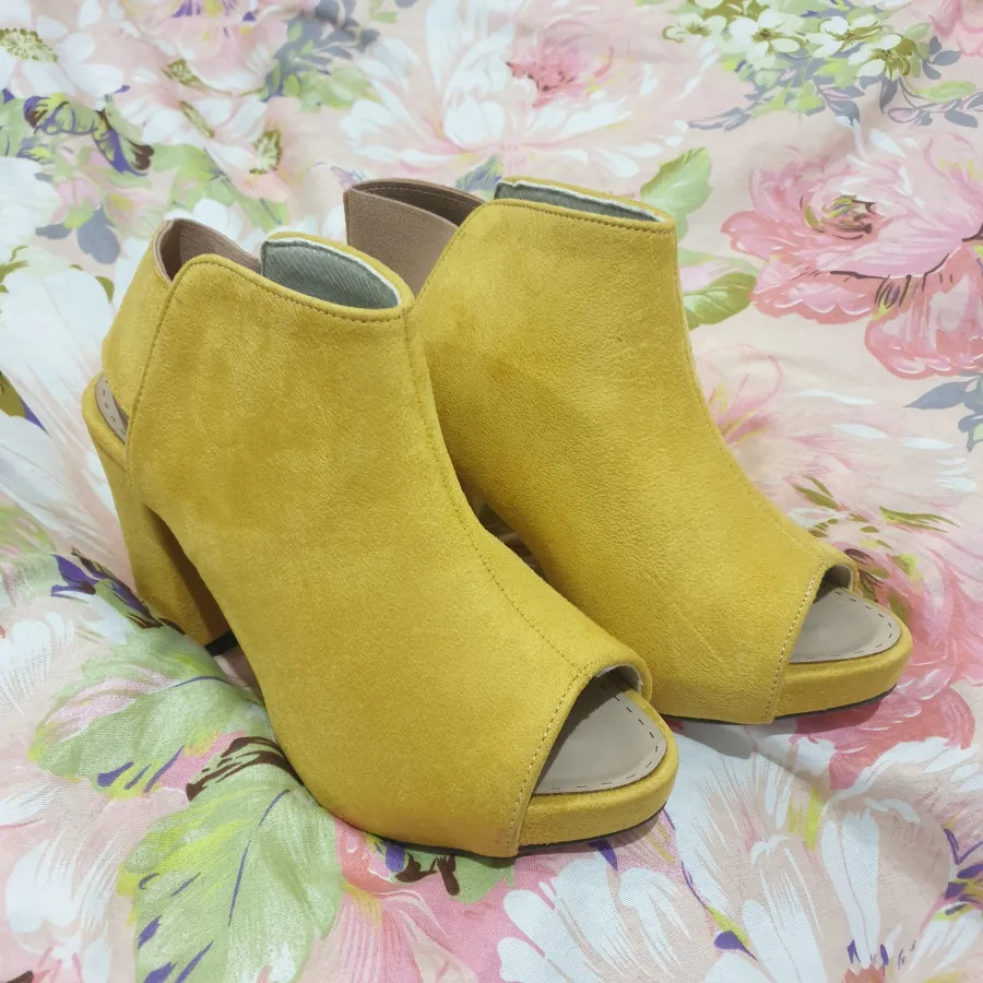 کفش زرد شیک