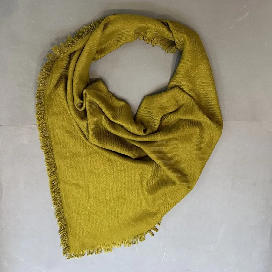 دوتا روسری نخی ضخیم