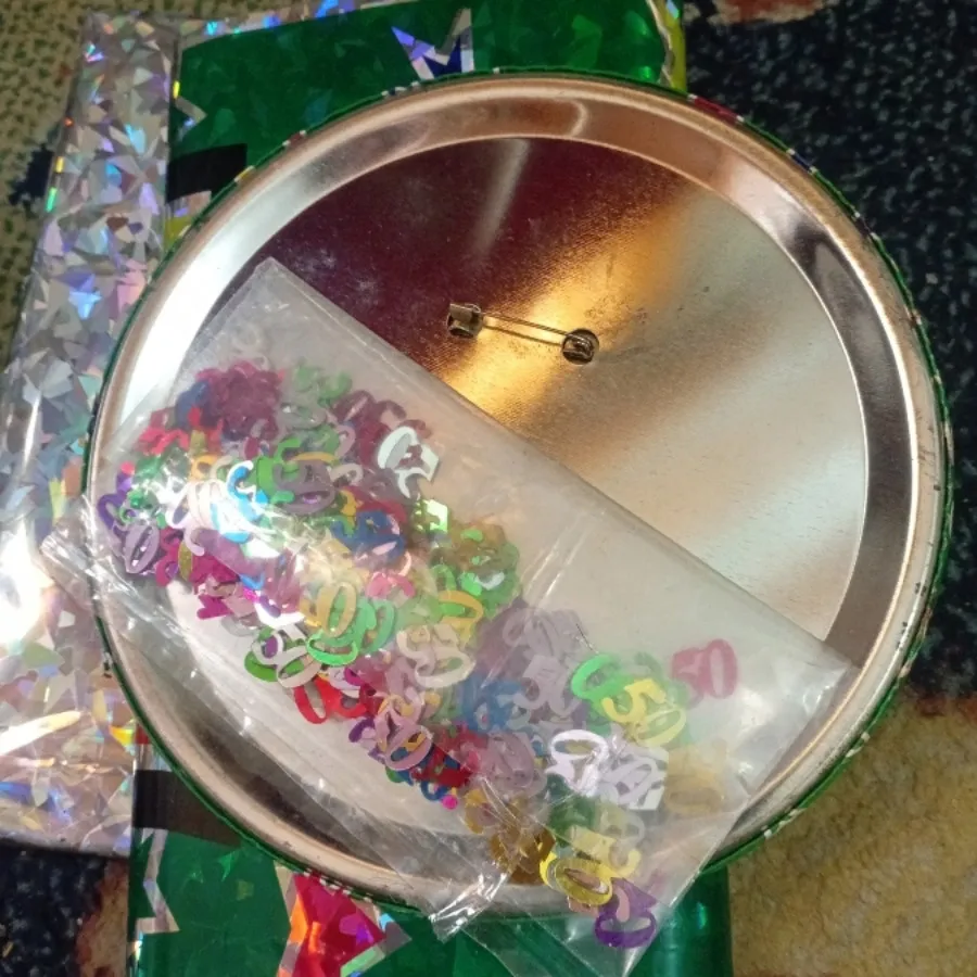 اویز تزیینی