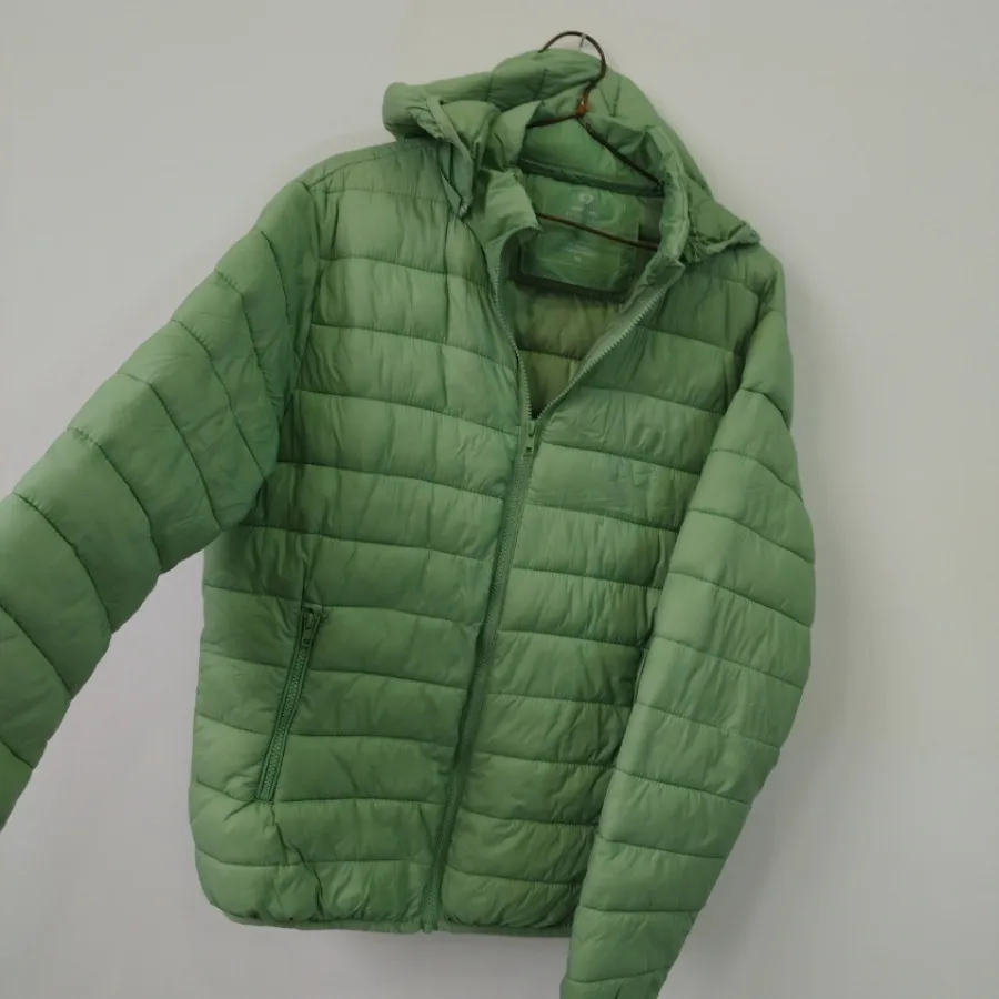 کاپشن جین وست