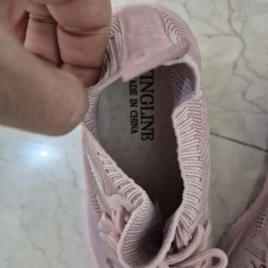 کفش کتانی خارجی نو