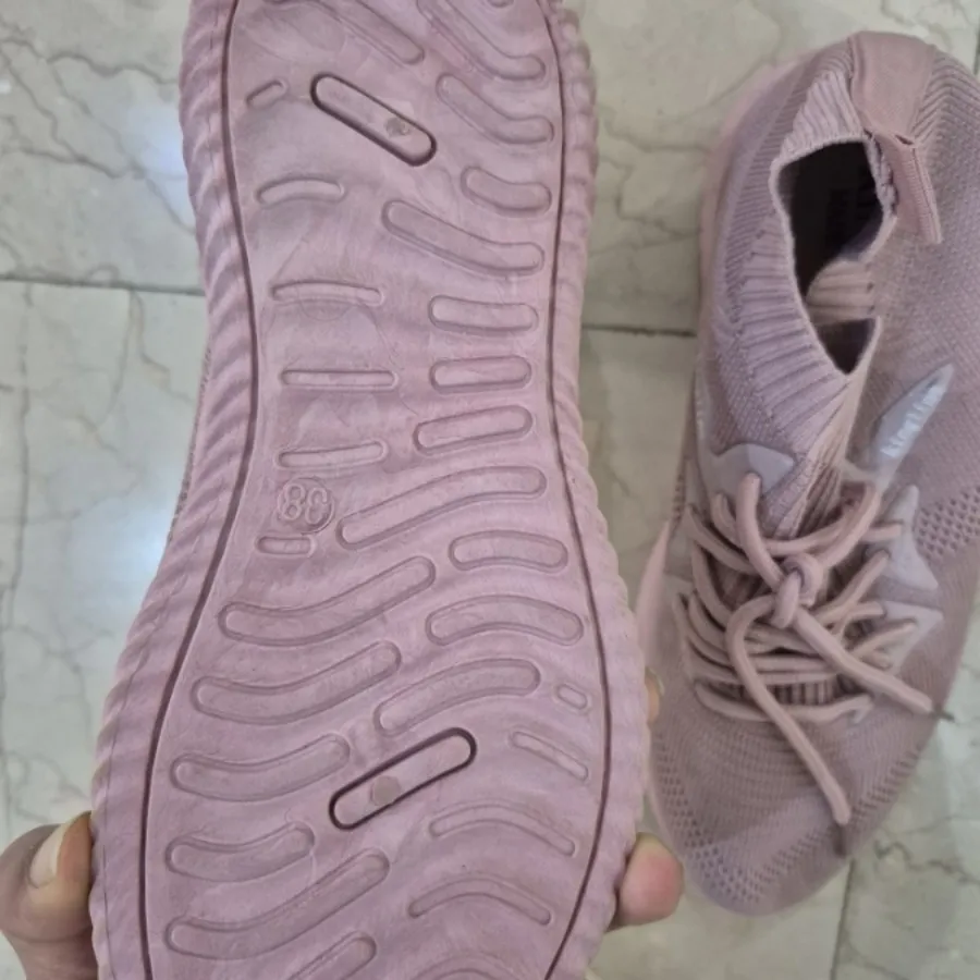 کفش کتانی خارجی نو