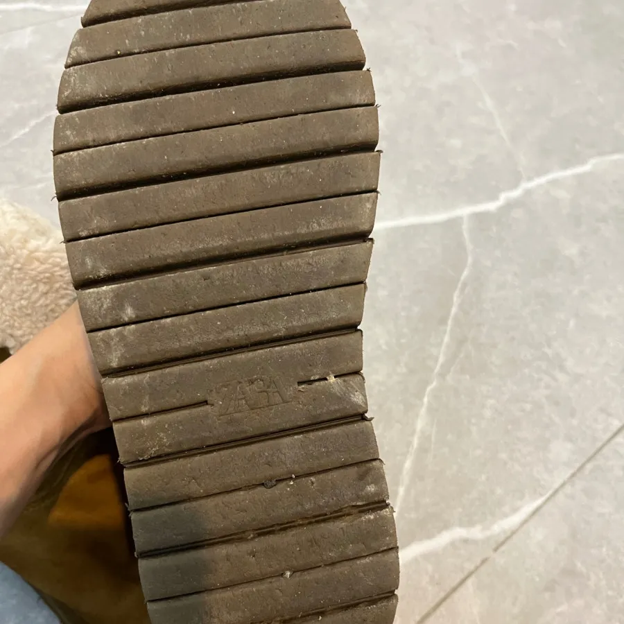 بوت جیر زارا