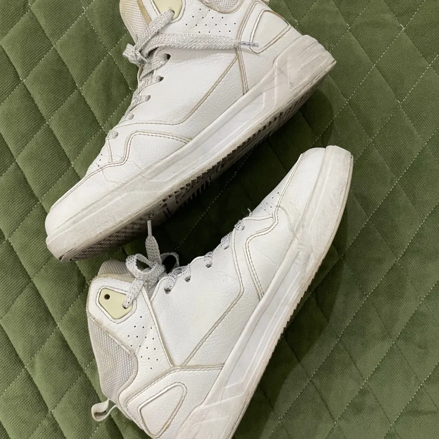 کتونی سفید 361