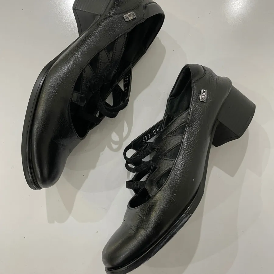 کفش چرم برند r&w