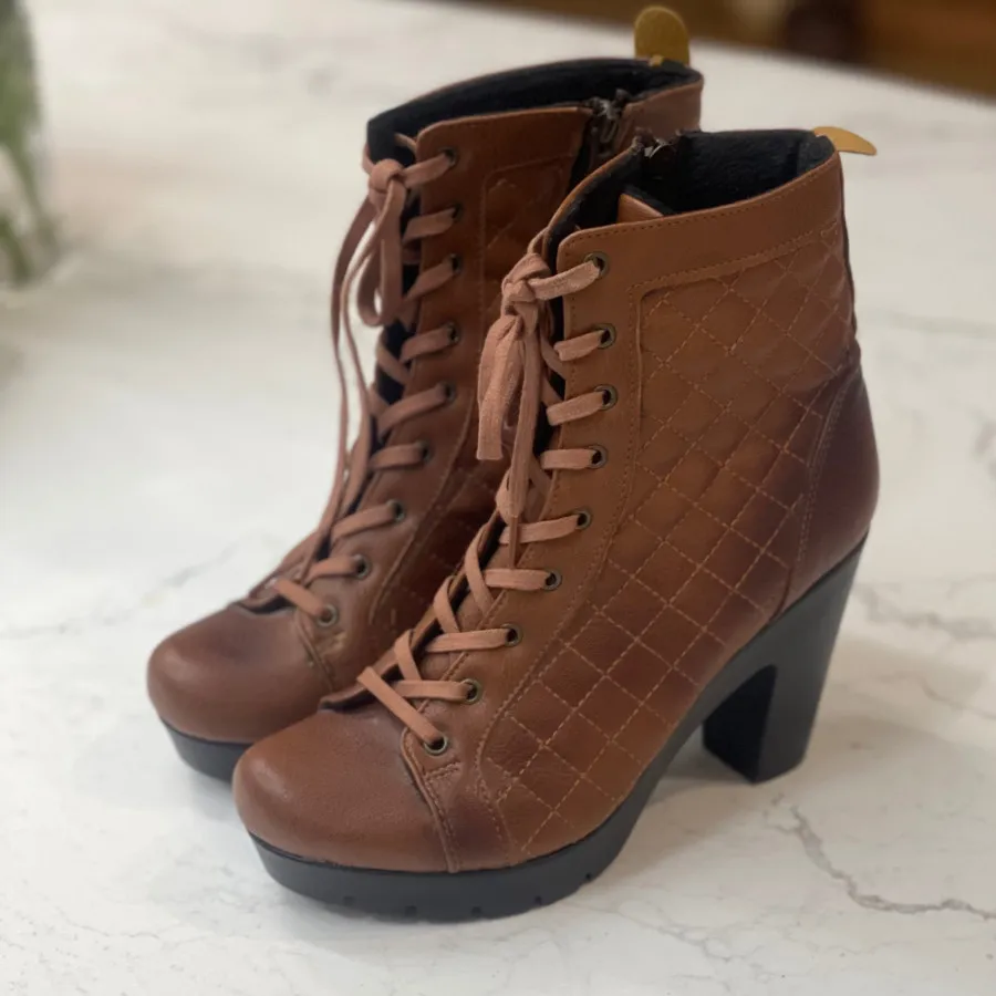 نیم بوت چرم کاملا نو