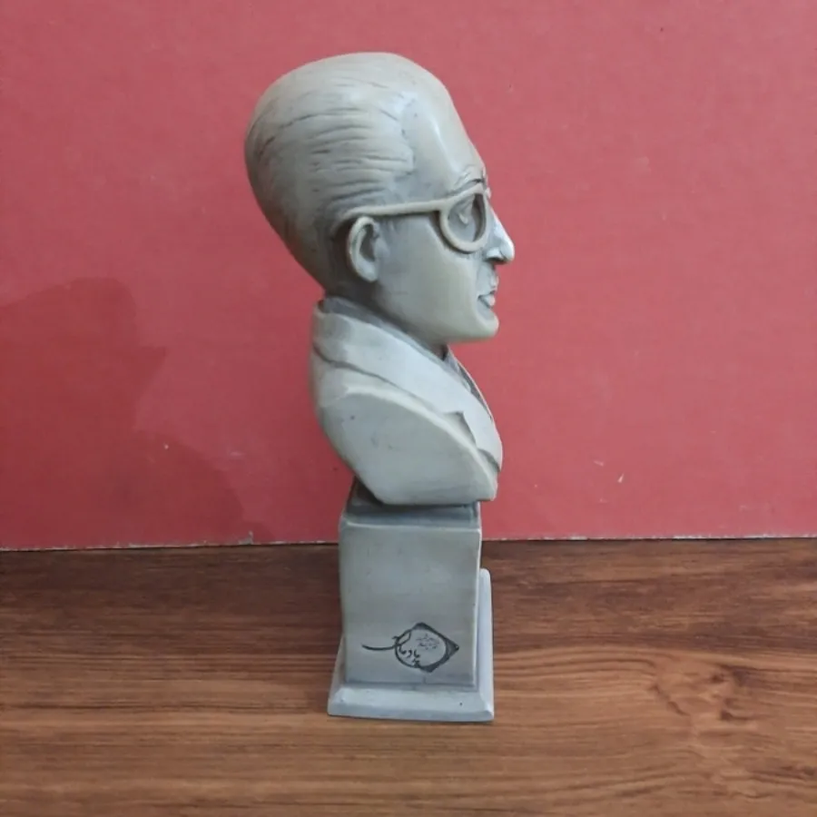 سردیس یادمان صادق هدایت