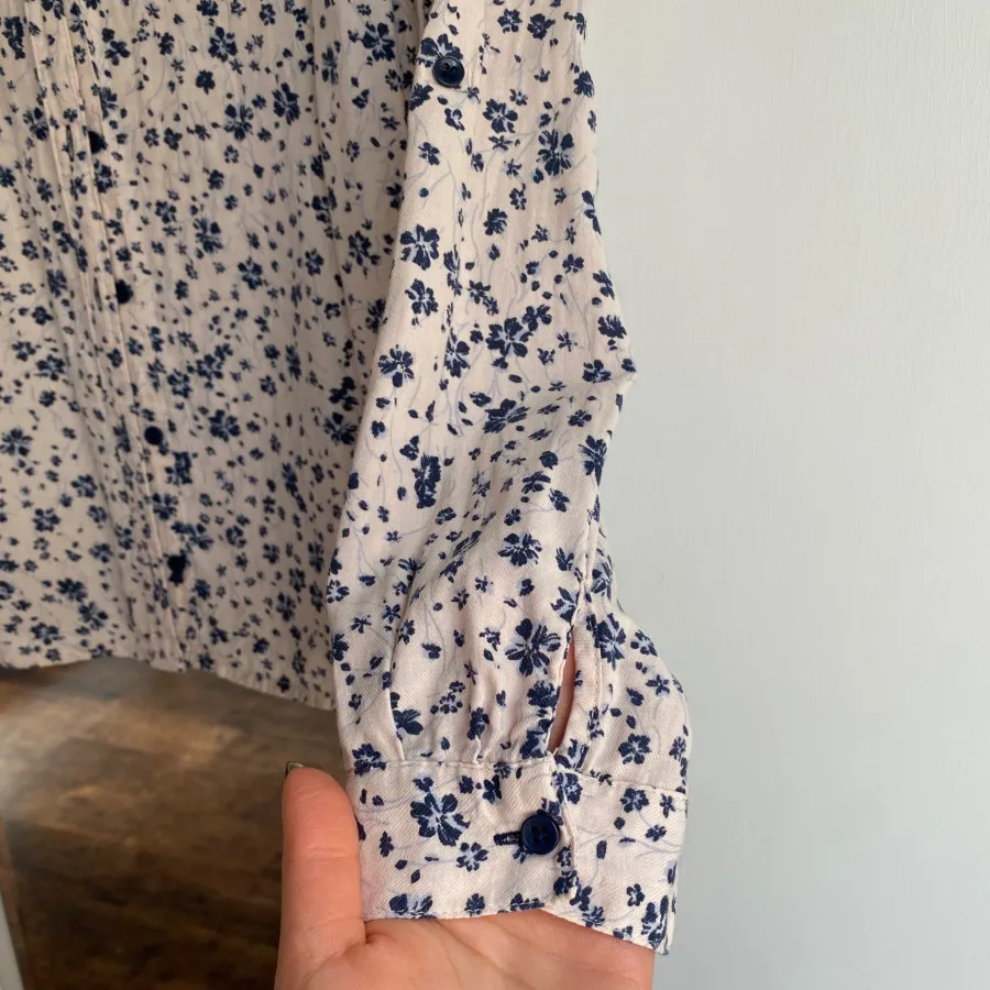 بلوز گل‌گلی? LC WAIKIKI