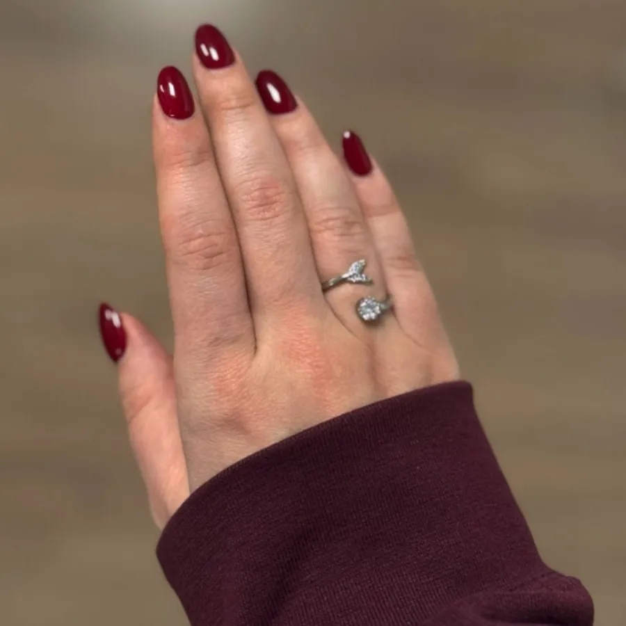 انگشتر دم وال و نگین