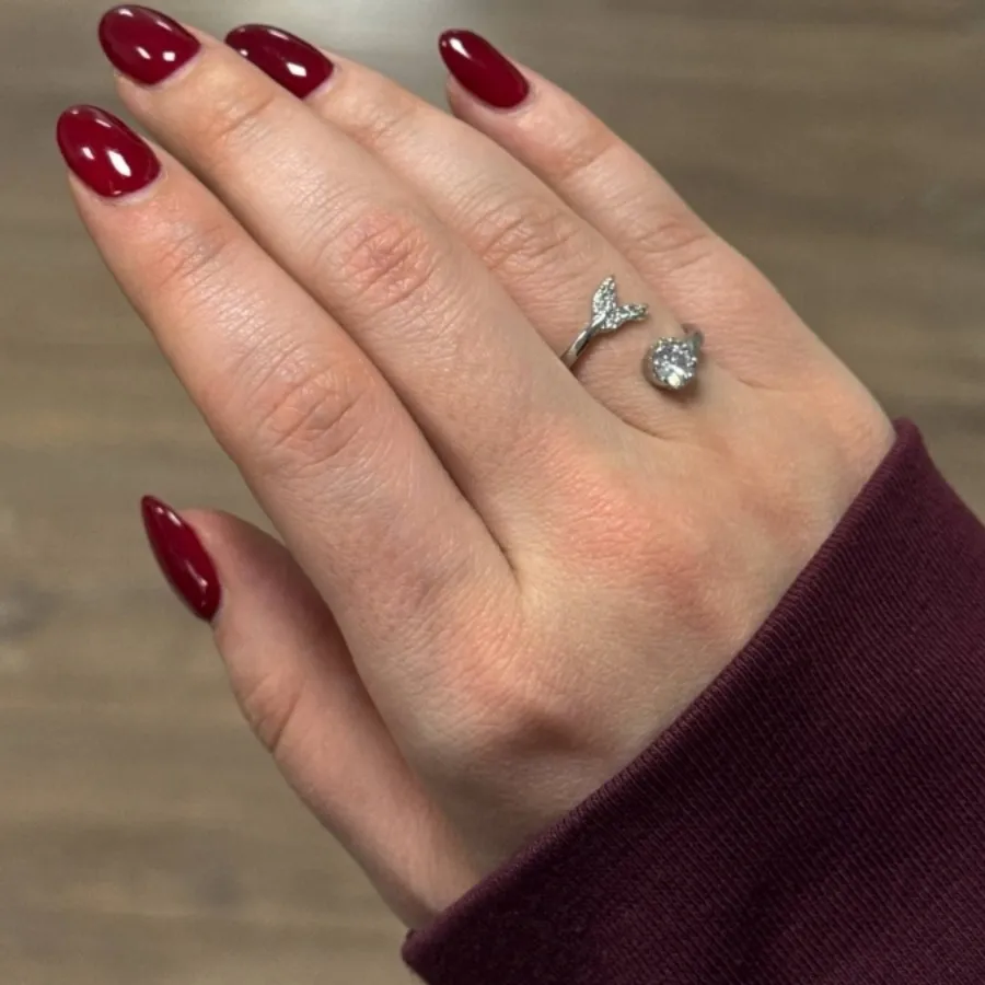 انگشتر دم وال و نگین