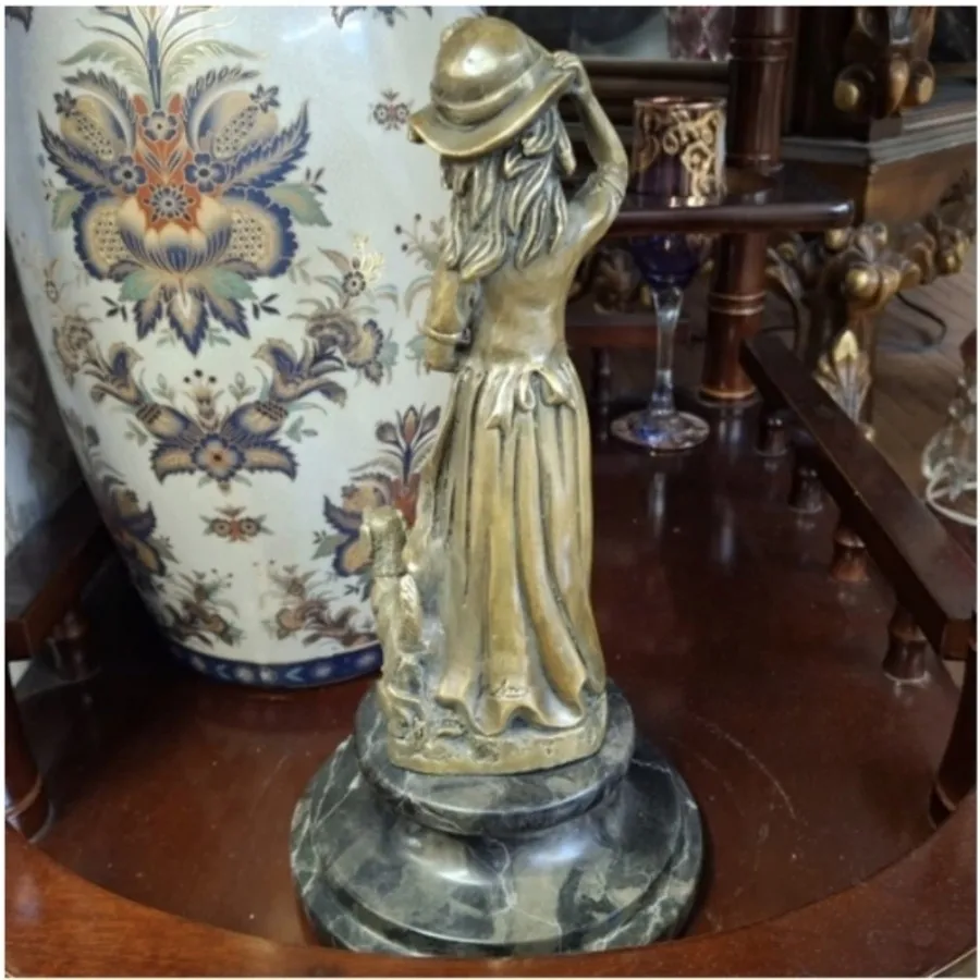 مجسمه برنز وارداتی دختر