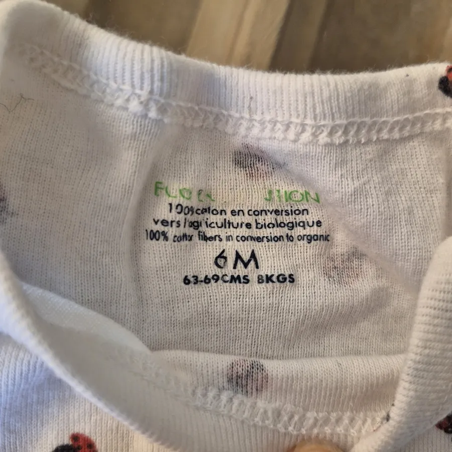 بادی 3 دکمه آستین کوتاه