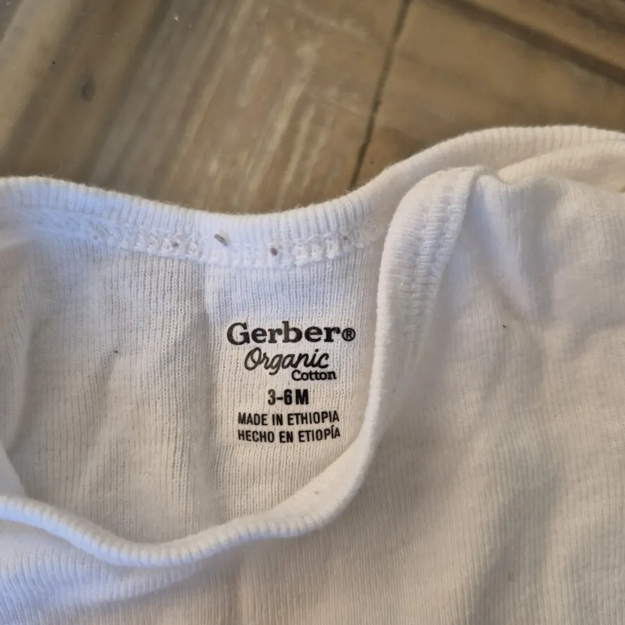 بادی 3 دکمه آستین کوتاه