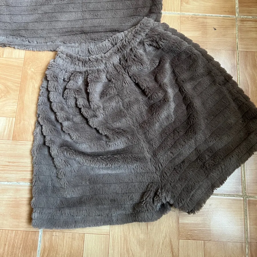 تاپ شورتک پشمالو