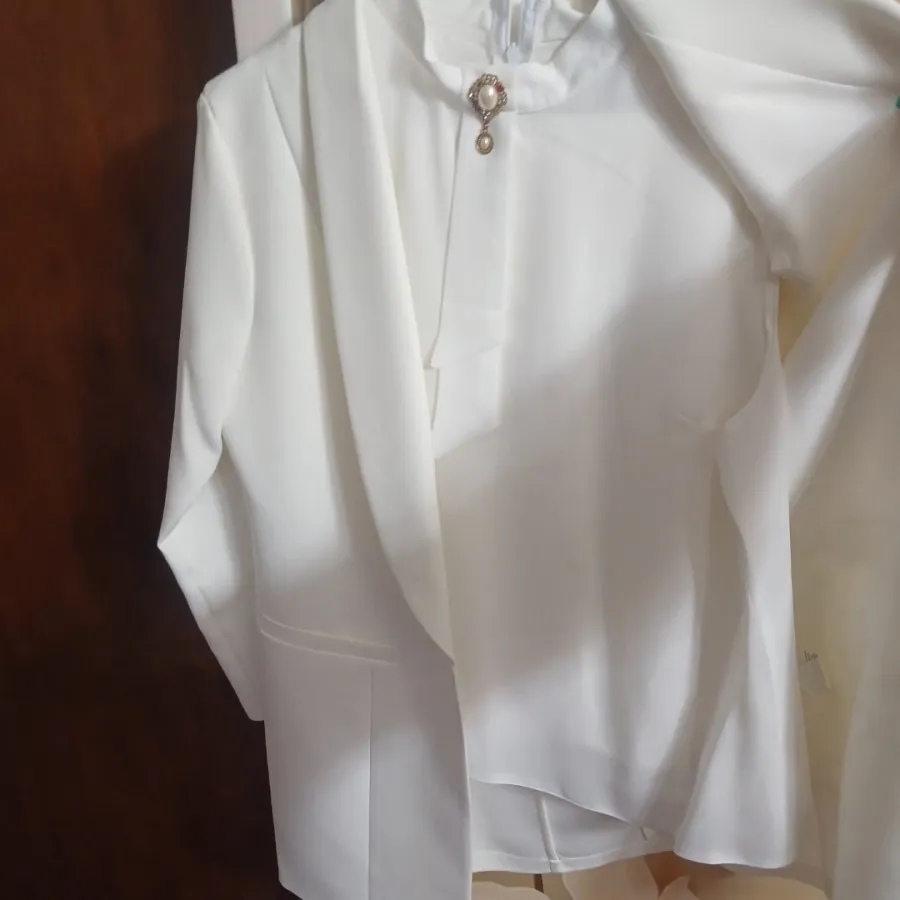 کت همراه با تاپ