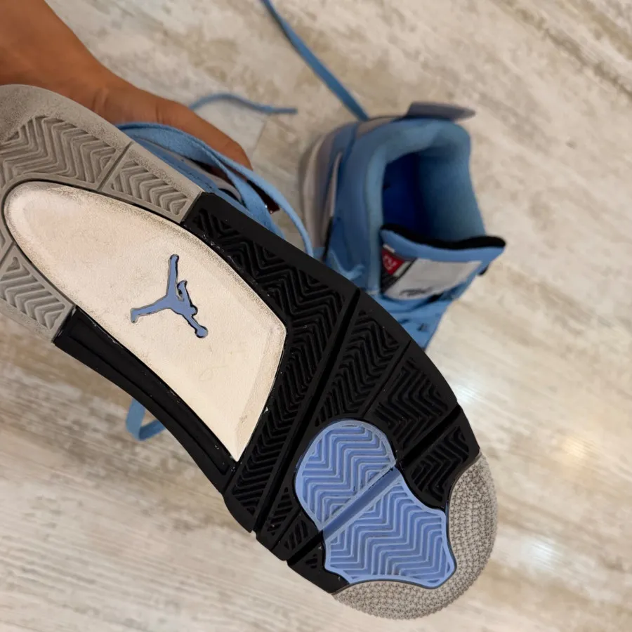 کتونی جردن 4