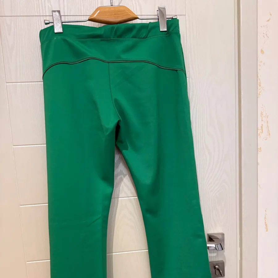 شلوار ورزشی نایک