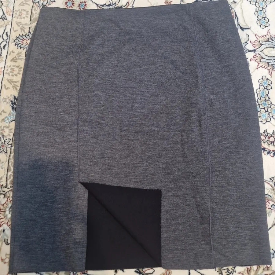 دامن کش دو چاک دار در جلو