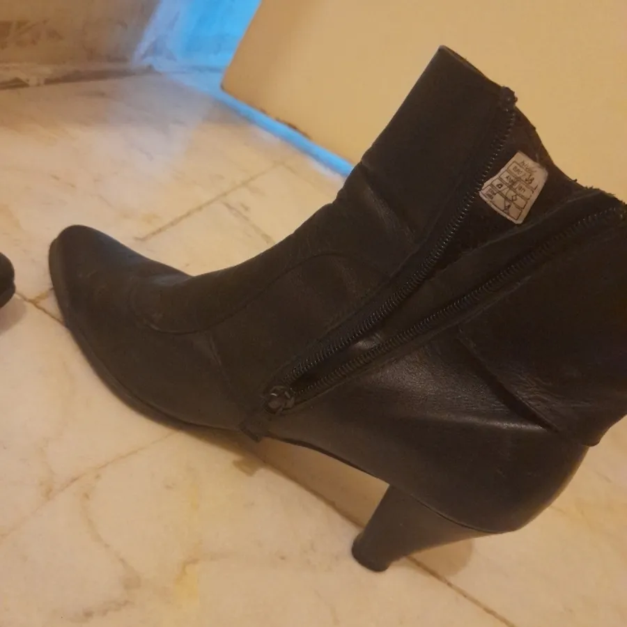 بوت پاشنه دار مشکی