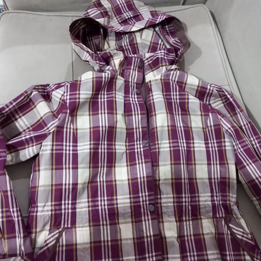 بارونی چهارخونه