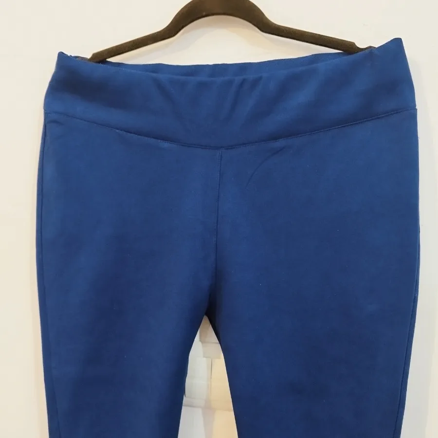 شلوار مخمل آبی نفتی