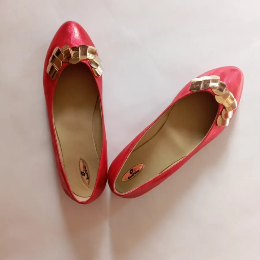 کفش راحتی یلدایی قرمز