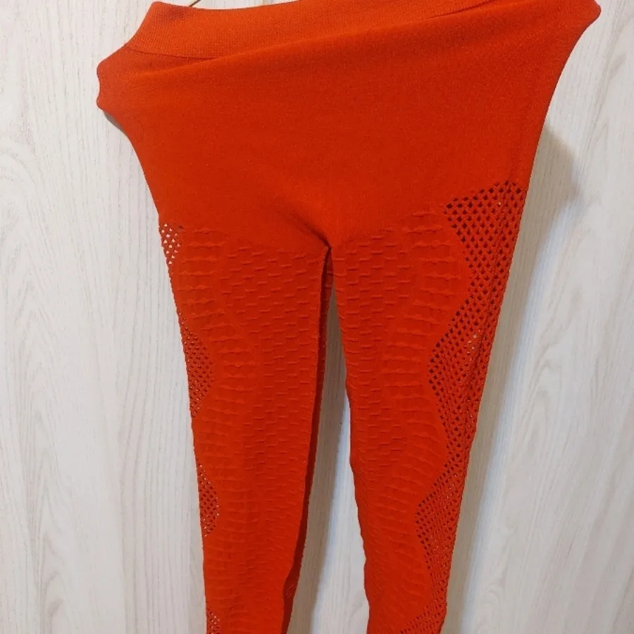 لگ مشکی و قرمز