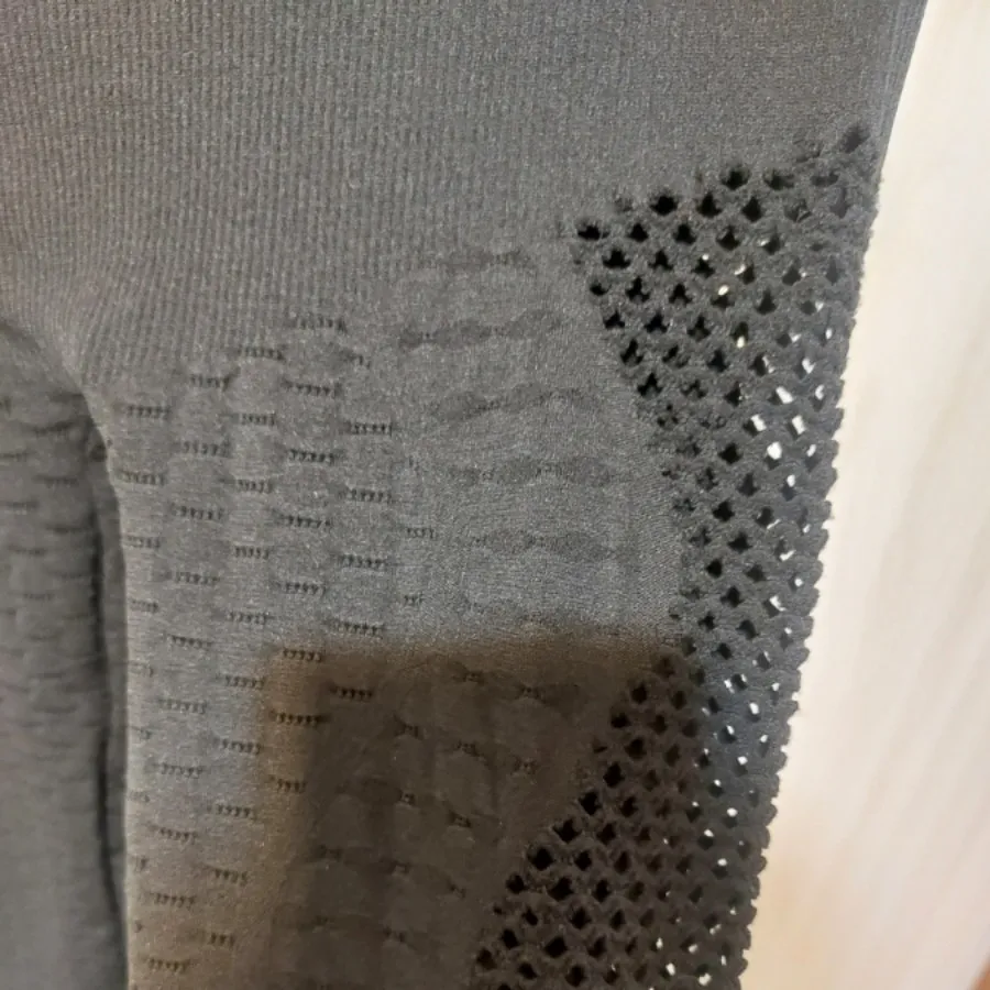 لگ مشکی و قرمز