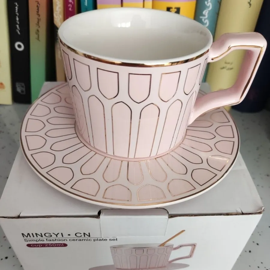 فنجان نعلبکی