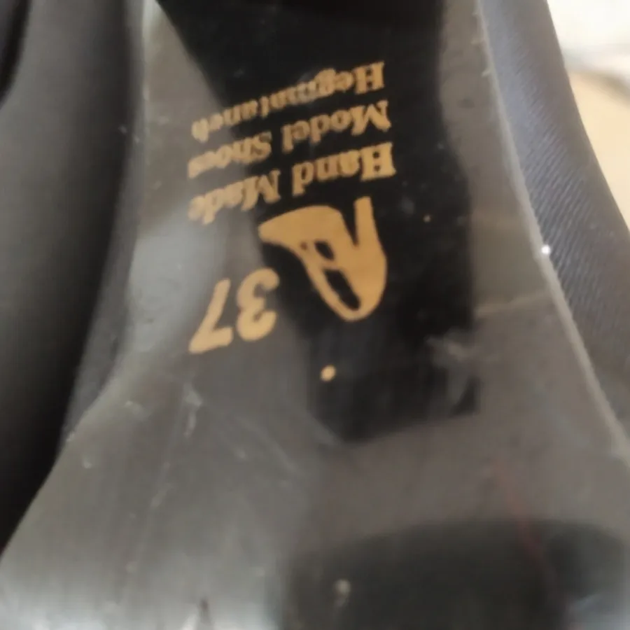 نیم بوت مجلسی سایز37