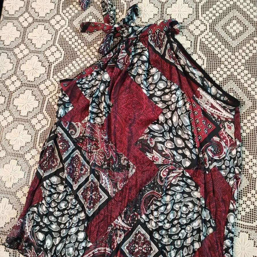 تاپ یقه پاپیونی