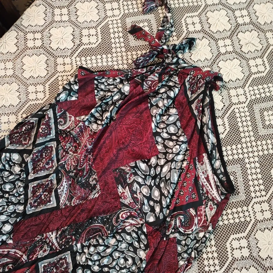 تاپ یقه پاپیونی