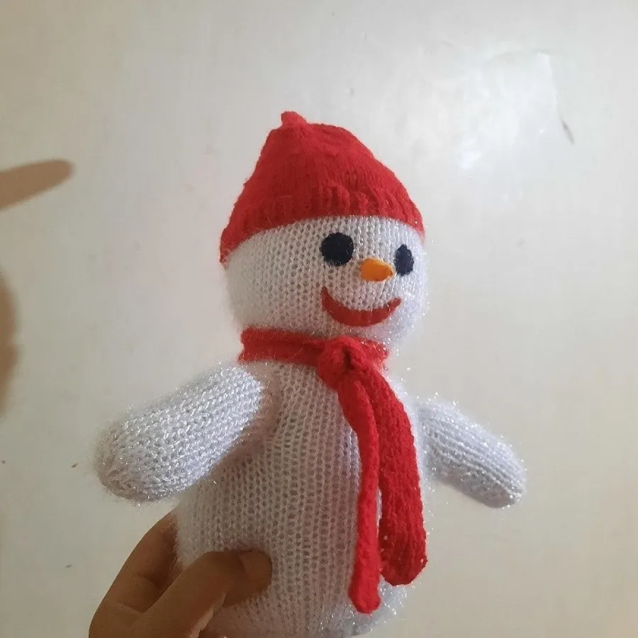 عروسک آدم برفی بافتنی