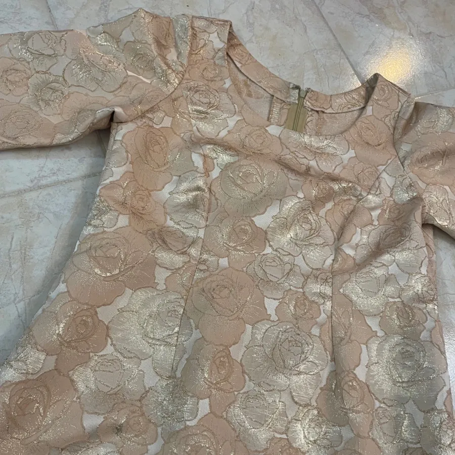 پیراهن کرم طرحدار