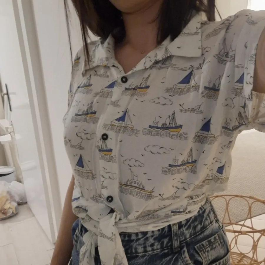 بلوز آستین دار دکمه ای