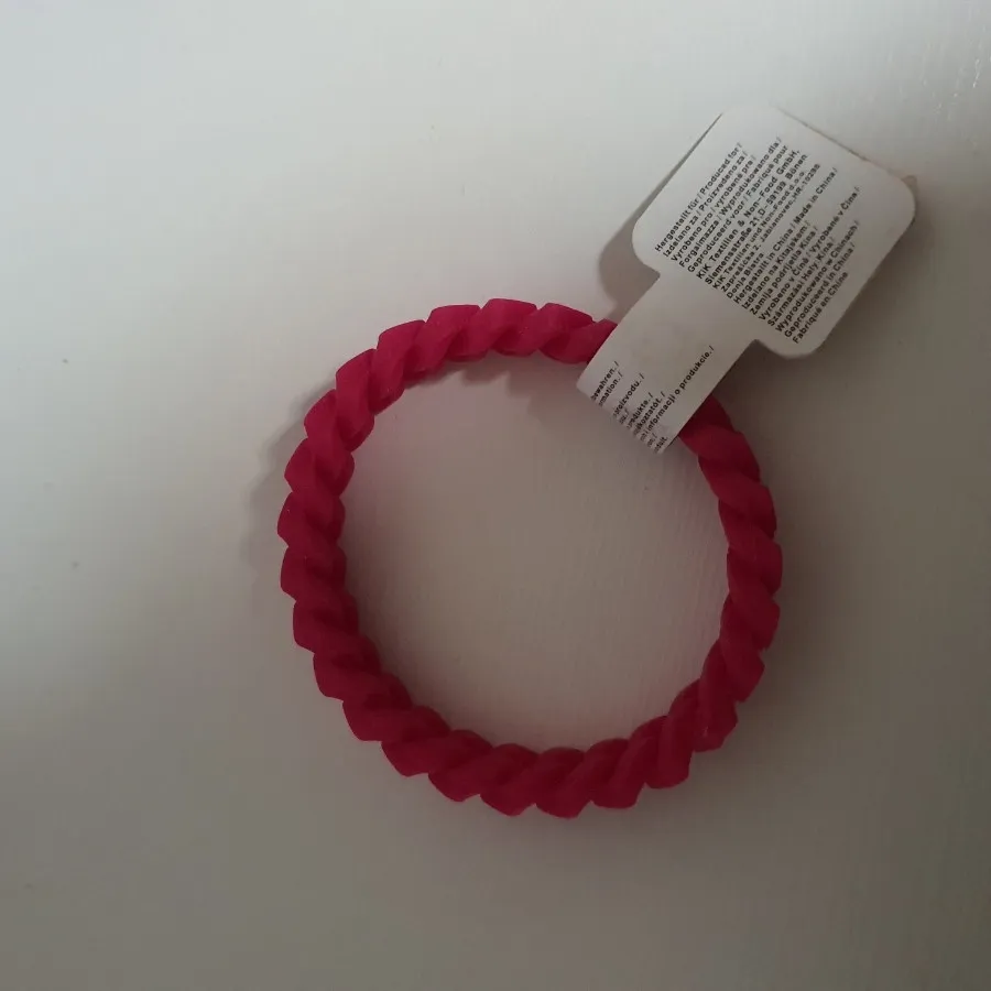 دستبند کشی صورتی