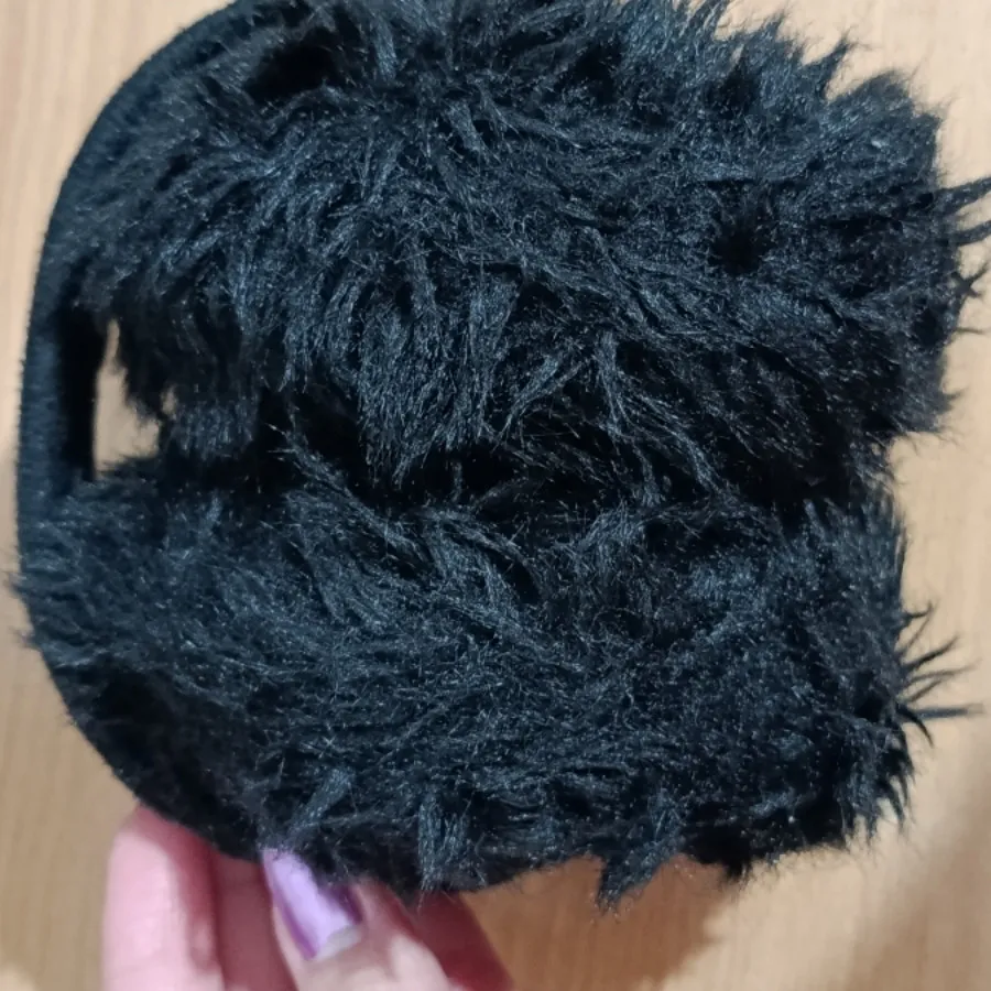 گوشگیر خزدار مشکی