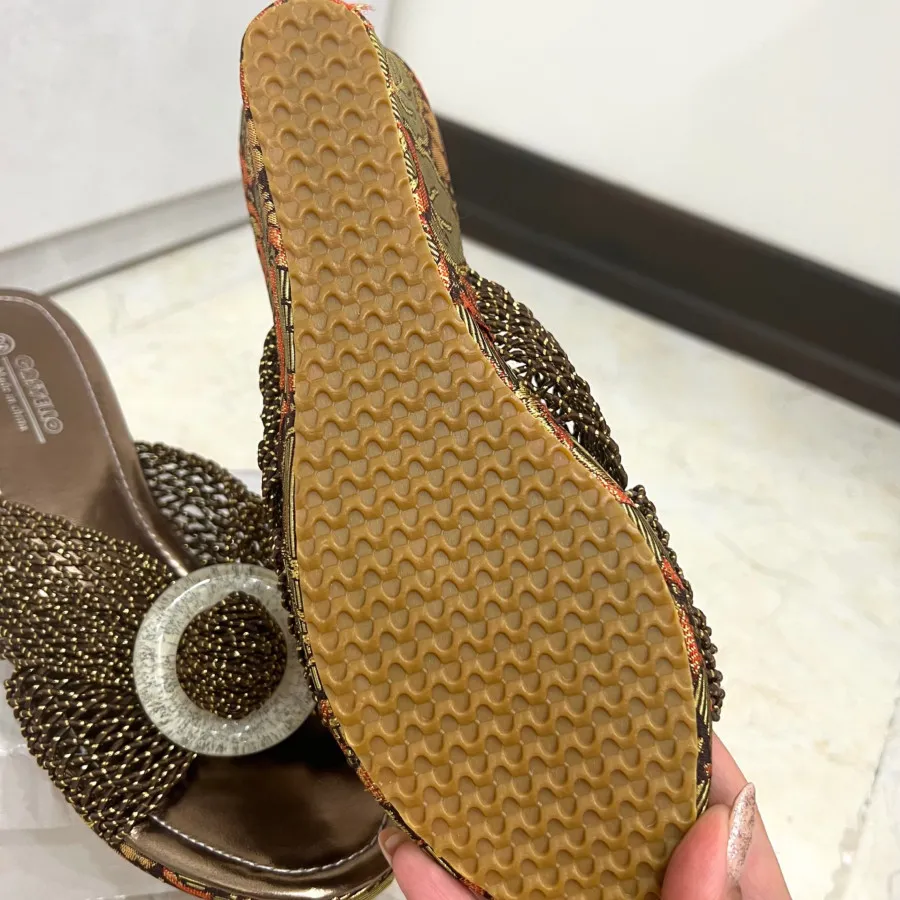 صندل بسیار سبک و راحت